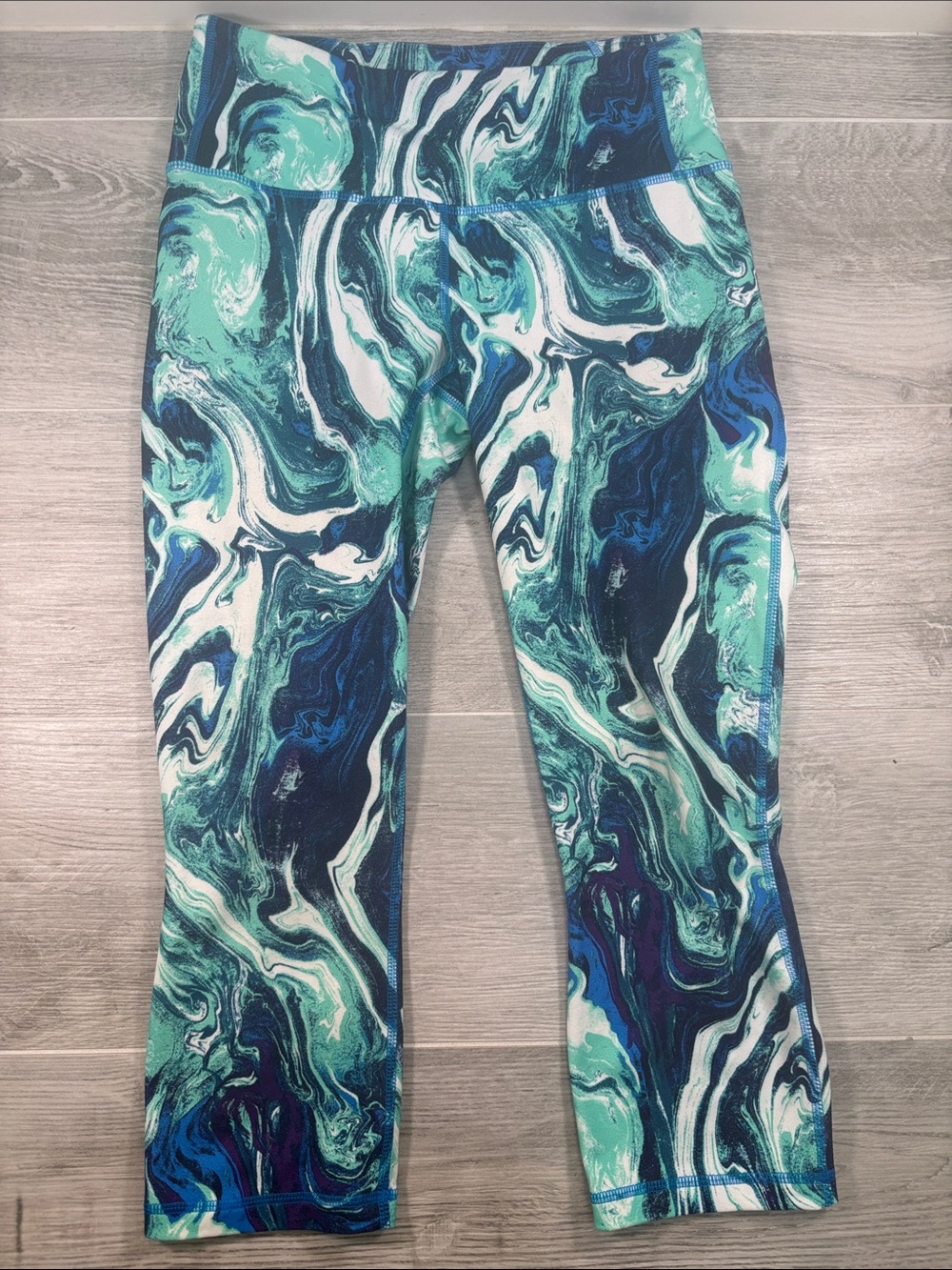Patagonia Centered Cropped Leggings Small Blue Teal Swirl Print Yoga Capri